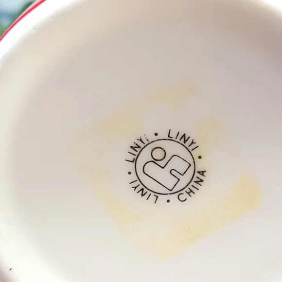 Tasmanian Devil Mug - The original Party Animal - Picture 4 of 5